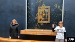 Posljednji incident u Louvreu kada je na Mona Lisu bačena supa, 28. januar 2024. 
