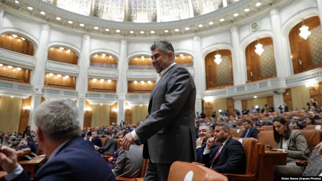 Premierul Marcel Ciolacu în Parlament. Ordonanțele de Urgență ale Executivului intră în vigoare cu mult înainte ca să fie aprobate, prin lege, de forul legislativ.
