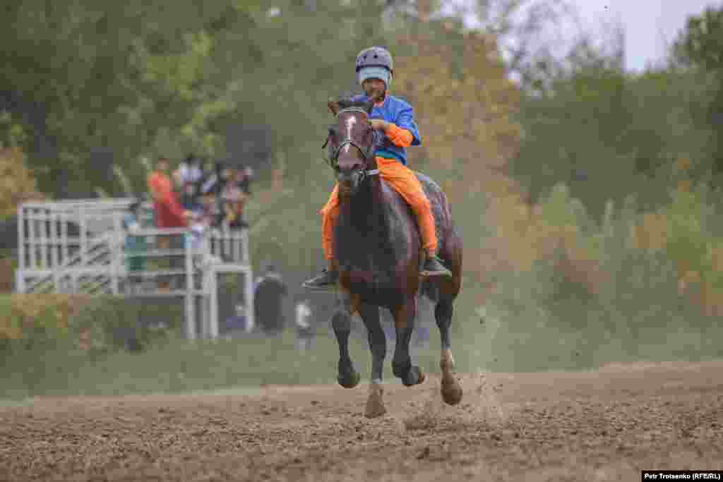 Many of the race contestants are children. whose lighter weight enables the horses to run faster. Traditionally, the riders&#39; costume was a white shirt and a red kerchief tied to their heads.&nbsp; &nbsp;