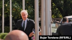 CIA director William Burns enters the building of the Kosovar presidency on August 22. 