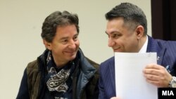 Жан Митрев и неговиот адвокат во Кривичниот суд во Скопје