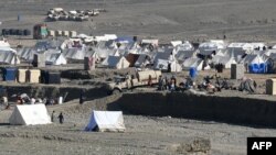 خیمه های مهاجرین افغان که از پاکستان اخراج شده و به داخل افغانستان آمده اند. 
