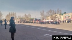 В Борзе уже забыли про пожар – чиновники и военные готовятся к параду на 9 мая