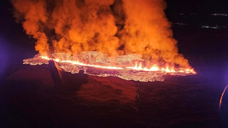 В Исландии началось извержение вулкана, под угрозой город Гриндавик