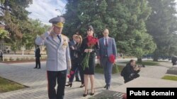 Depuneri de flori la Tiraspol, 9 mai 2024