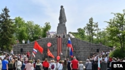 Паметникът на Альоша в Пловдив е място, където се събират русофили и привърженици на руския президент Владимир Путин и политиката му
