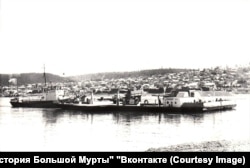 Ships on the Yenisei in Predivinsk