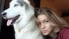 Петербург: подругу Седы Сулеймановой задержали во время пикета 