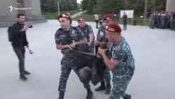 Զոհված զինվորների ծնողներին Եռաբլուրում բերման ենթարկած ոստիկանների արարքում ՔԿ-ն հանցակազմ չի գտել