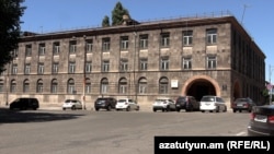 Շենքը Գյումրիի կենտրոնում, որտեղ նախատեսվում է բացել Լոզանի հյուրընկալության դպրոցի մասնաճյուղը