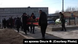 Filippov és Szlepuhin exfogoly és Wagner-harcos ünnepélyes temetése