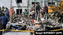 Пошкоджений уламками ракети в Київській області, 28 квітня 2023 року