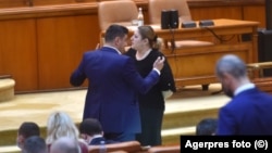 Diana Șoșoacă, într-o dispută cu George Simion, în plenul Camerei Deputaților