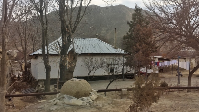 Gyşyň öň ýany gaz üçin töleg talap edilýär, töläp bilmedikleriň gazy kesilýär