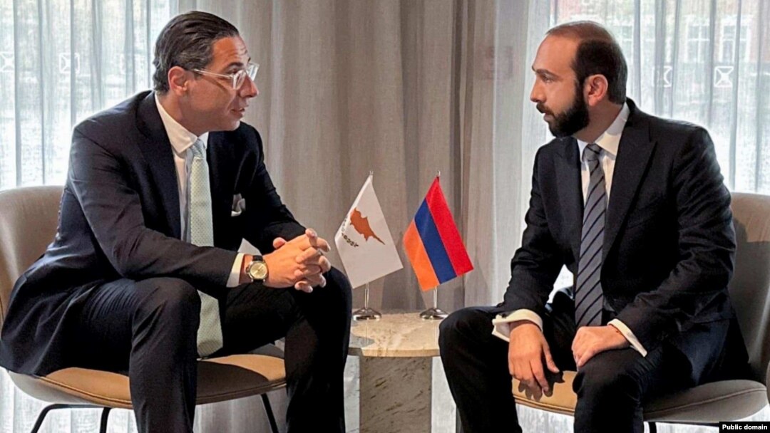 Հայաստանի և Կիպրոսի ԱԳ նախարարներ Արարատ Միրզոյան և Կոնստանտինոս Կոմբոս, արխիվ