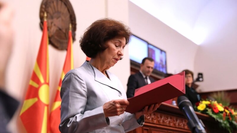 Noua președintă a Macedoniei de Nord a refuzat să pronunțe numele oficial al țării în timpul jurământului