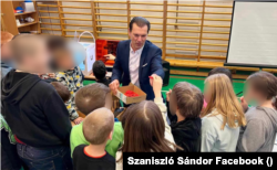 Szaniszló Sándor az iskolában