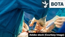 Mjekët duke kryer një operacion. Fotografi ilustruese nga arkivi.