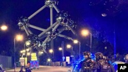 Merénylet, hajtóvadászat, a legmagasabb terrorkészültség Brüsszelben 
