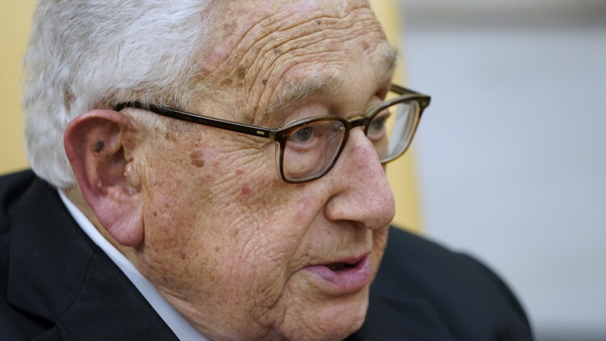 Elhunyt Henry Kissinger Nobel-békedíjas amerikai diplomata