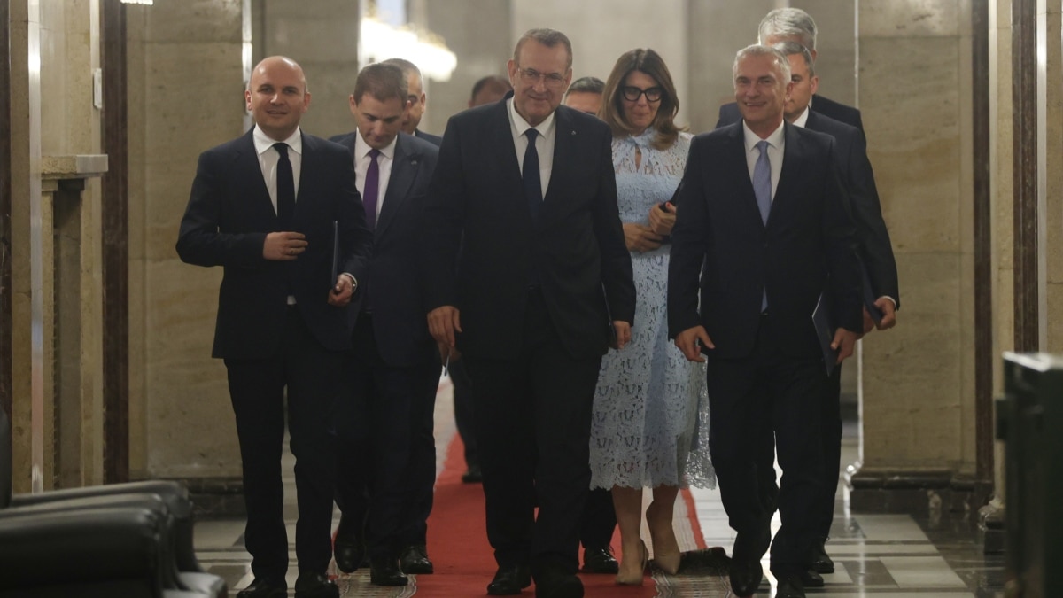 ДПС-Доган ще положи усилия за съставяне на правителство с третия