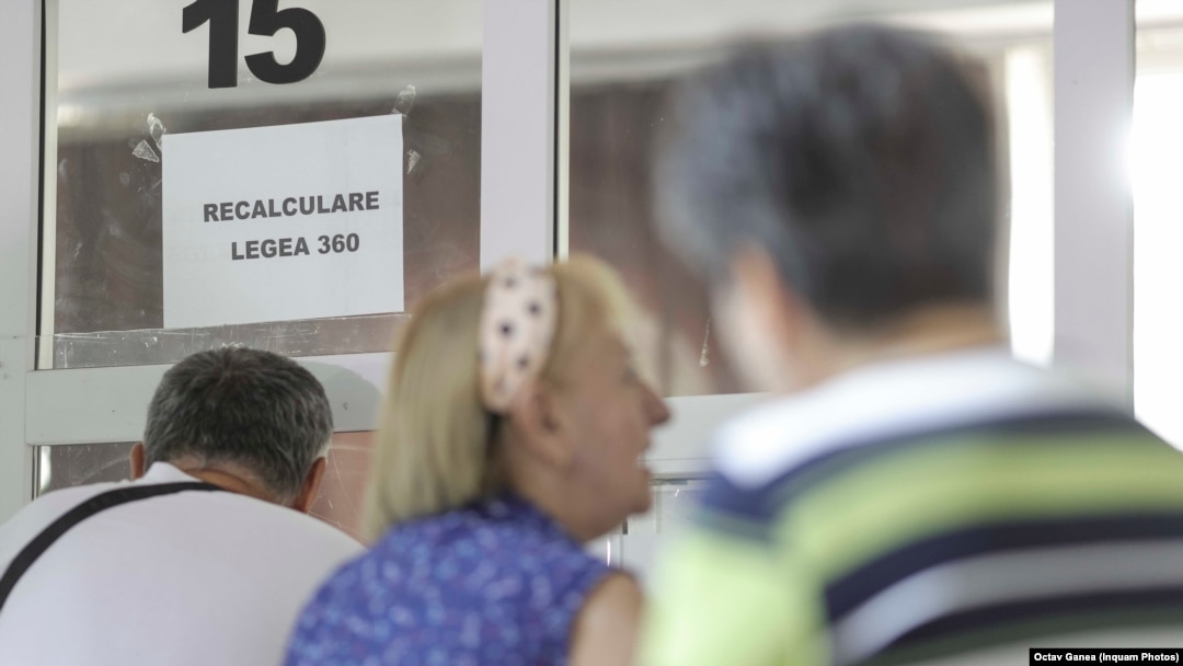 Casa de pensii spune că pensionarii cărora nu le-au crescut veniturile prin decizia de recalculare primesc aceeași sumă de bani, prin decizie a guvernului.