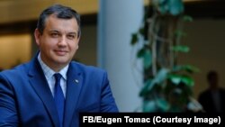 Eugen Tomac este unul din cei aproape 70 de europarlamentari care au atras atenția asupra riscurilor facilitării vizelor ungurești pentru ruși și belaruși. 