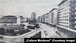 Piața Republicii (azi, Piața Victoriei) din București. „Cultura Moldovei”, 24 August 1964.