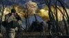 Українські військові ведуть вогонь із самохідної гаубиці по російських позиціях поблизу Бахмуту на Донеччині, 5 березня 2023 року
