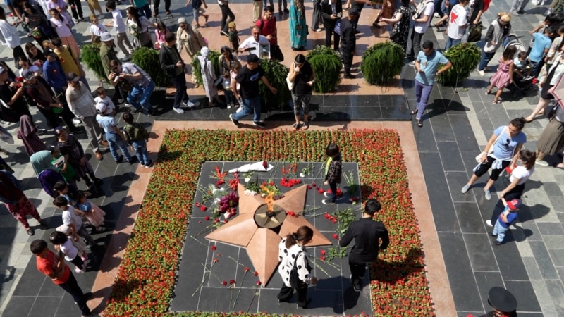 «Мы организовали свое шествие». В Душанбе акция «Бессмертный полк» проводилась в двух местах