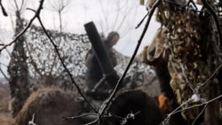 Ukrainians Use 1970s Mortars In Donbas Battle