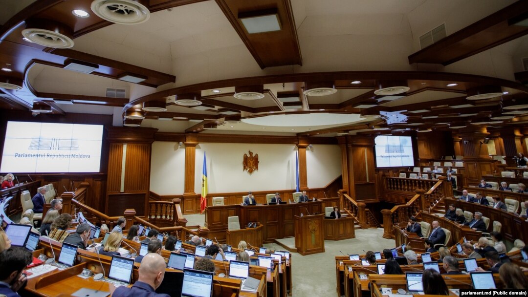 Hotărârea prin care parlamentarii Republicii Moldova au decis pentru ca integrarea europeană să devină prioritate națională a fost votată de 55 din cei 81 de parlamentari prezenți. 