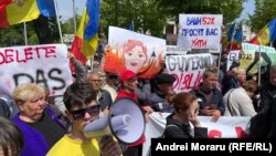 Partidului Șor declară că protestul este organizat în urma refuzului guvernării de a aproba inițiativa privind achitarea integrală a facturilor la energie pentru perioada de iarnă.  