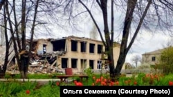 Зруйнована російським обстрілом школа в Синельниківському районі Дніпропетровщини