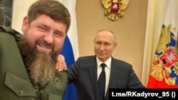 Глава Чечни Рамзан Кадыров и президент России Владимир Путин на встрече в Кремле. 2023 год 