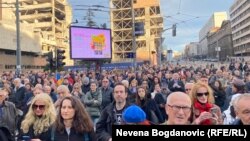 Ispred Vlade Srbije je 10. marta održan treći protest podrške dvema tužiteljkama Višeg javnog tužilaštva u Beogradu. Demonstranti su na dva sata blokirali saobraćaj u centru Beograda, a skup je završen ispred Višeg javnog tužilaštva u Beogradu. 