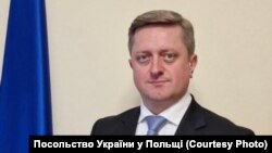 Посол України в Польщі Василь Зварич звернувся до польських фермерів з проханням «припинити безпідставне та шкідливе для наших дружніх країн блокування кордону з Україною»