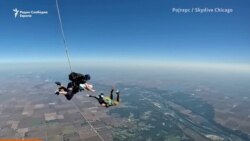 Скок од авион на 104-годишна падобранка