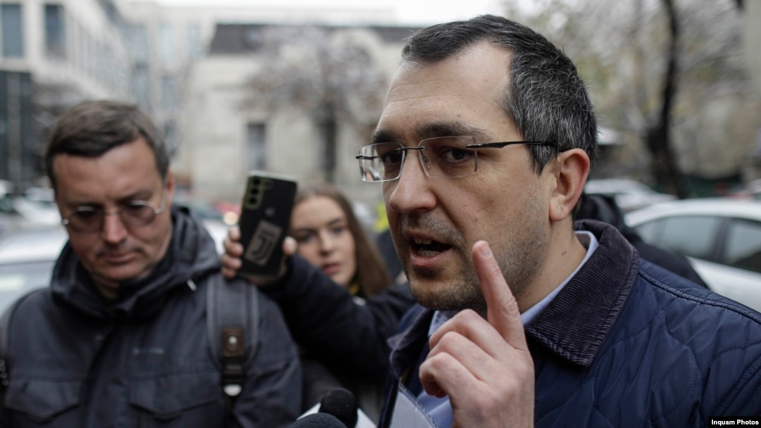 Fostul ministru al Sănătății, Vlad Voiculescu, a sosit la DNA pe 8 decembrie, în dosarul vaccinurilor din pandemie. 
