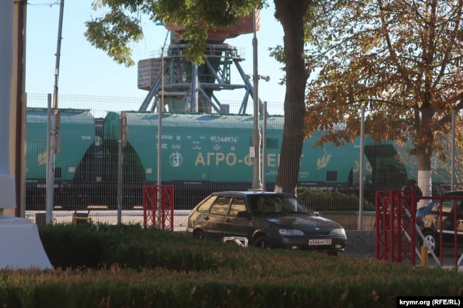 Një tjetër pamje e transportuesit të mallrave Agro-Fregat.