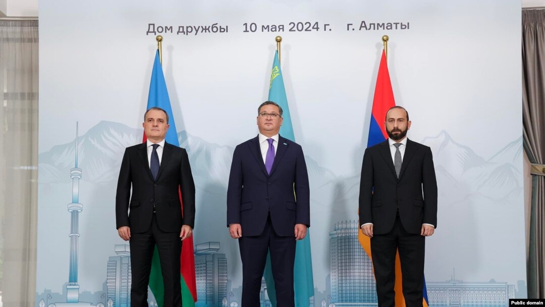 Ղազախստան - Ադրբեջանի, Ղազախստանի և Հայաստանի արտգործնախարարները բանակցություններից առաջ, Ալմաթի, 10-ը մայիսի, 2024թ.