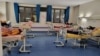 Zeci de eleve iraniene au fost spitalizate ca urmare a valului misterios de boli început în noiembrie. 