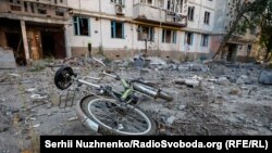 In The Ruins Of Ukraine's Besieged City Of Vuhledar