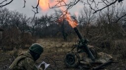 Украинские военные работают по Бахмутом, март 2023 года