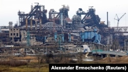 Зруйнований російськими обстрілами металургійний завод «Азовсталь» у нині окупованому Маріуполі, 16 лютого 2024 року