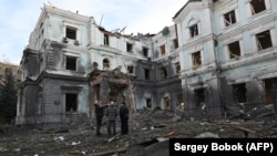 Пошкоджена будівля в Харкові унаслідок ракетного обстрілу військами РФ, 24 січня 2024 року, фото ілюстративне