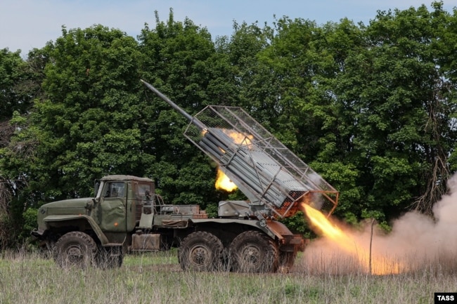 РСЗВ БМ-21 "Град" армії РФ під Куп'янськом, червень 2024 року