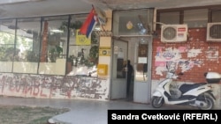 Postë, e cila operon nën sistemin e Serbisë, në Mitrovicë të Veriut.