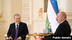 Президенты Узбекистана и Азербайджана Шавкат Мирзияев и Ильхам Алиев. Баку, 1 марта 2023 года.