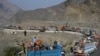 پاکستان: ۹۰۰ مهاجر افغان روز شنبه به افغانستان برگشت داده شدند